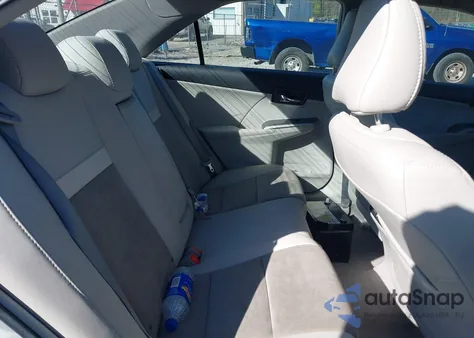 2012 Toyota Camry Hybrid Xle z USA, uszkodzony, nr VIN 4T1BD1FK7CU023909